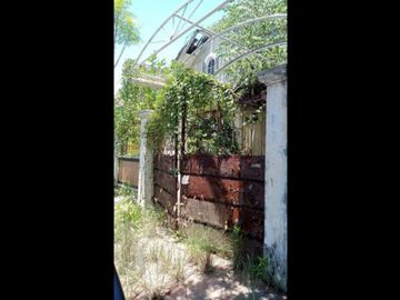 Rumah Hitung Tanah Dijual Delta Tiara Waru NN