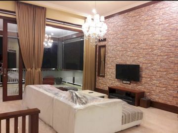 JUAL RUMAH MEWAH FULL FURNISHED DI DAGO PAKAR BANDUNG