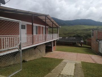 finca en venta en corregimiento el queremal. Cod V15333