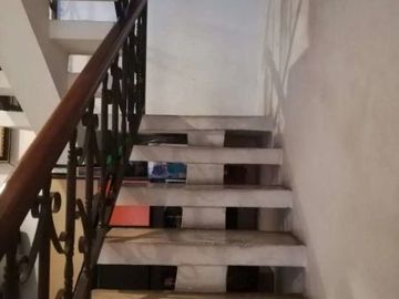 Rumah Masuk Komplek Belakang Universitas Esa Unggul