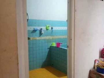 Rumah Masuk Komplek Belakang Universitas Esa Unggul