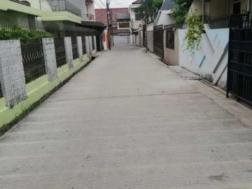 Rumah Masuk Komplek Belakang Universitas Esa Unggul