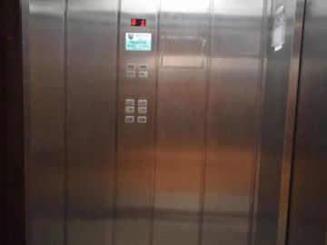Depto tipo Duplex con coch y baul frente a plaza Zarraga