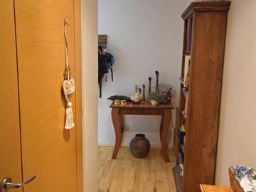 Depto tipo Duplex con coch y baul frente a plaza Zarraga