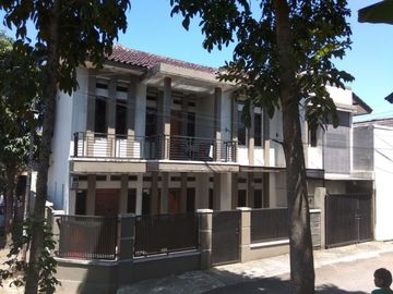 Rumah Terawat 2 Lantai Di Cipageran Dkt Alun-Alun Cimahi, Tol Baros