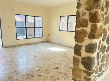 CASA EN VENTA A 3 MIN. DEL ZOCALO DE YAUTEPEC, MORELOS.