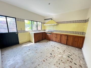 CASA EN VENTA A 3 MIN. DEL ZOCALO DE YAUTEPEC, MORELOS.