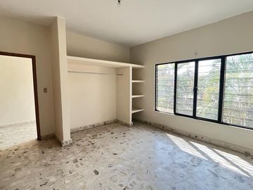 CASA EN VENTA A 3 MIN. DEL ZOCALO DE YAUTEPEC, MORELOS.