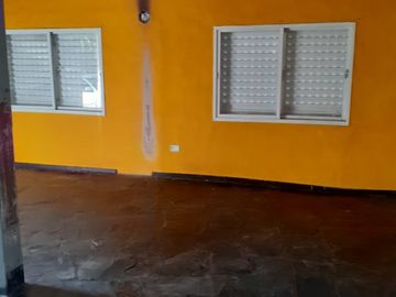 CASA 3 AMBIENTES EN AMPLIO LOTE EN SAN LUIS VENDE O PERMUTA POR PROPIEDAD EN MAR DEL PLATA