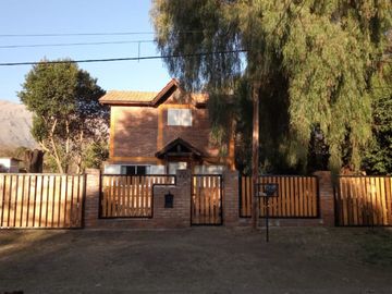 CASA 3 AMBIENTES EN AMPLIO LOTE EN SAN LUIS VENDE O PERMUTA POR PROPIEDAD EN MAR DEL PLATA