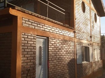 CASA 3 AMBIENTES EN AMPLIO LOTE EN SAN LUIS VENDE O PERMUTA POR PROPIEDAD EN MAR DEL PLATA