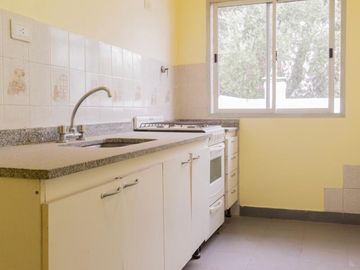 Departamento de 3 Ambientes en Monte Castro