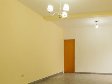 Departamento de 3 Ambientes en Monte Castro