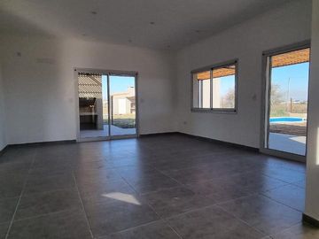 VENTA CASA 2 DORMITORIOS - FUNES TOWN- ESTRENAR