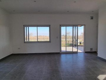 VENTA CASA 2 DORMITORIOS - FUNES TOWN- ESTRENAR