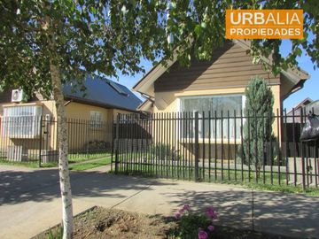 HERMOSA CASA EN CONDOMINIO PARQUE ANDINO, CHILLAN