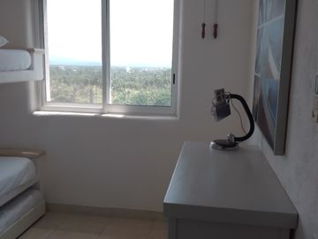 ACAPULCO DIAMANTE.  RESIDENCIAL PLAYA MAR  1 CON VISTA ENTERA AL MAR.
