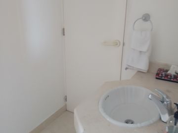 ACAPULCO DIAMANTE.  RESIDENCIAL PLAYA MAR  1 CON VISTA ENTERA AL MAR.