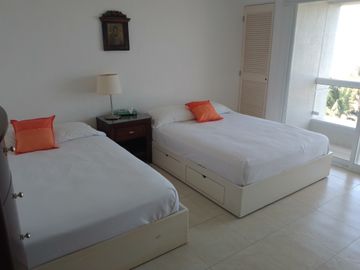 ACAPULCO DIAMANTE.  RESIDENCIAL PLAYA MAR  1 CON VISTA ENTERA AL MAR.