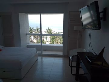 ACAPULCO DIAMANTE.  RESIDENCIAL PLAYA MAR  1 CON VISTA ENTERA AL MAR.