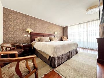 Departamento en Venta en Av. Américo Vespucio Norte - Candelaria Goyenechea