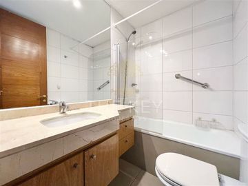 Departamento en Venta en Av. Américo Vespucio Norte - Candelaria Goyenechea