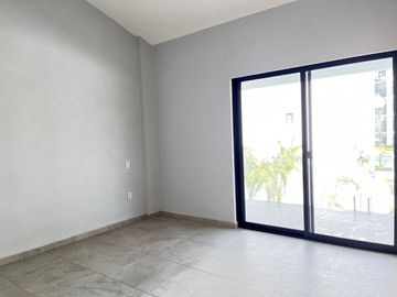 Casa en Fraccionamiento en Paraíso Country Club Emiliano Zapata - ROQ-1194-Fr