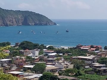 Puerto Lopez - Miramonti: Se Vende Casa en Zona Rural y Cerca del Mar en Puerto Lopez