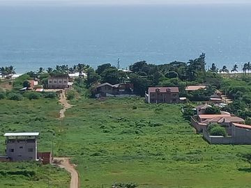 Puerto Lopez - Miramonti: Se Vende Casa en Zona Rural y Cerca del Mar en Puerto Lopez