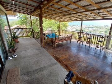 Puerto Lopez - Miramonti: Se Vende Casa en Zona Rural y Cerca del Mar en Puerto Lopez