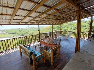 Puerto Lopez - Miramonti: Se Vende Casa en Zona Rural y Cerca del Mar en Puerto Lopez