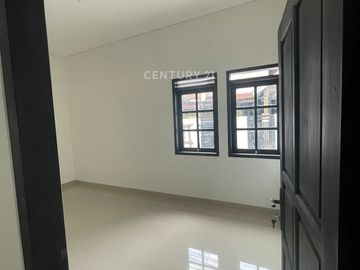 Disewakan Per Thn Rumah Bagus Strategis Di Dekat Bintaro Sektor 9
