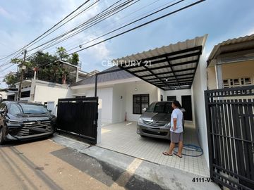 Disewakan Per Thn Rumah Bagus Strategis Di Dekat Bintaro Sektor 9