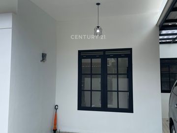 Disewakan Per Thn Rumah Bagus Strategis Di Dekat Bintaro Sektor 9