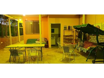 Casa de 5 niveles con preciosa vista y amoblada