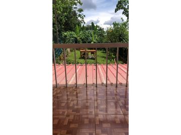 Casa de 5 niveles con preciosa vista y amoblada