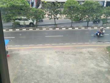 Ruko 3 Lantai  Letak Startegis  Di Jatiwaringin Bekasi Harga Nego