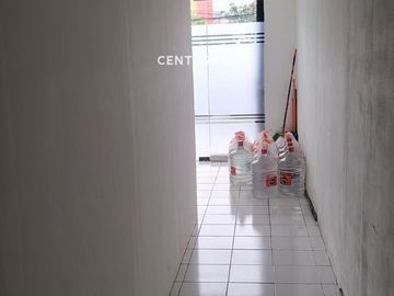 Ruko 3 Lantai  Letak Startegis  Di Jatiwaringin Bekasi Harga Nego