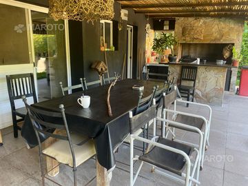 CASA EN VENTA EN FINCAS DE MASCHWITZ - MAROTO PROPIEDADES