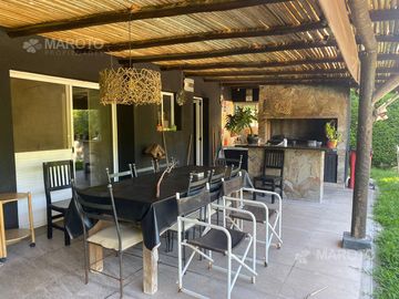 CASA EN VENTA EN FINCAS DE MASCHWITZ - MAROTO PROPIEDADES