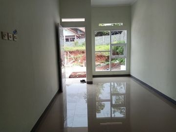 Rumah Nyaman Asri di Cileunyi Deket Gerbang Tol Cileunyi