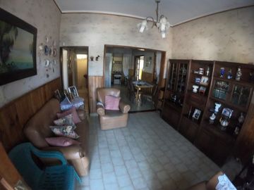 VENTA: CASA DE 2 DORMITORIOS EN SANTA ROSA, BARRIO NUESTRA SEÃORA DE LUJAN
