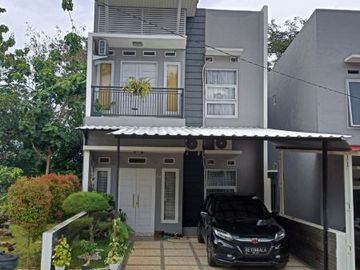 Rumah 2 lantai di jaan imam bonjol