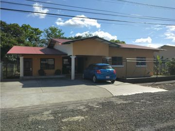 VENDO CASA Y APARTAMENTO EN LOS ALGARROBOS AREA EXCLUSIVA