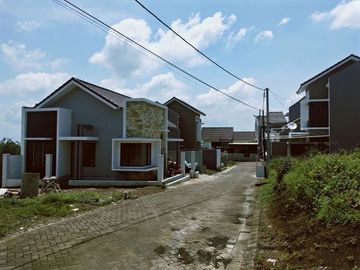 Perumahan Konsep Villa Bebas Free Desain Denah SHM di Malang