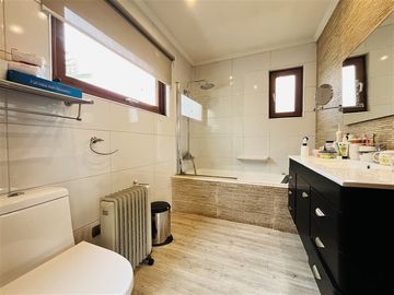 Casa en arriendo 3d, en exclusivo Condominio de Chicureo