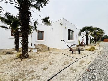 Casa en arriendo 3d, en exclusivo Condominio de Chicureo