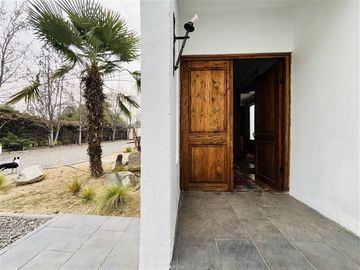 Casa en arriendo 3d, en exclusivo Condominio de Chicureo