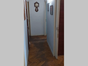 Departamento en Venta en Caballito 4 ambientes 3 baños 95 m2 + balcón, al frente - Rivadavia 5100