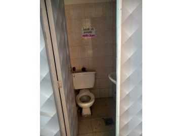 SE VENDE CASA COMERCIAL EN EL PARQUE PRINCIPAL